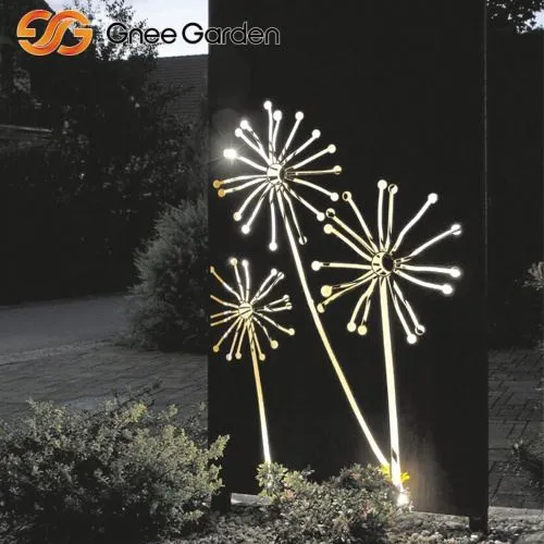 หน้าจอความเป็นส่วนตัวกลางแจ้ง Corten Steel พร้อมลวดลายดอกแดนดิไลอัน