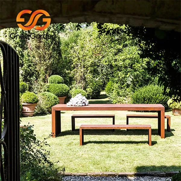 ม้านั่งและโต๊ะเหล็ก Corten