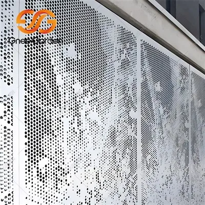 ผนังม่านเหล็ก